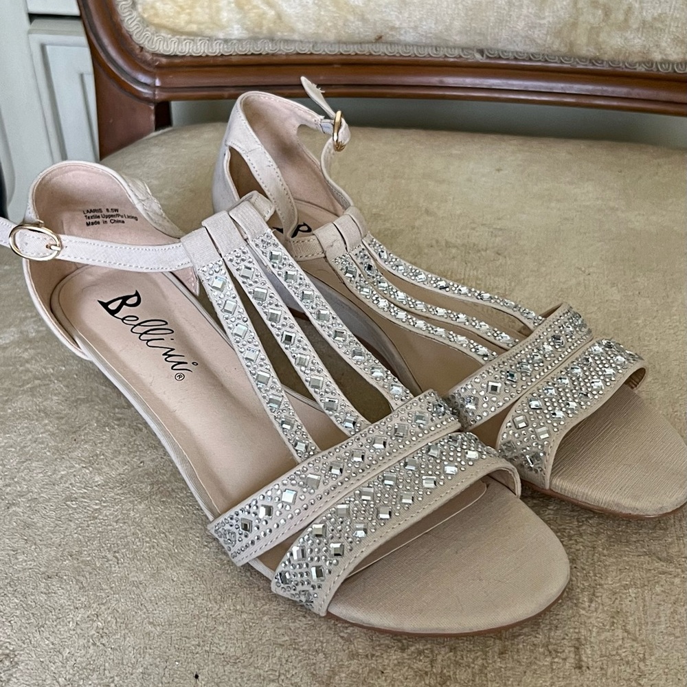 Women’s dress sandals